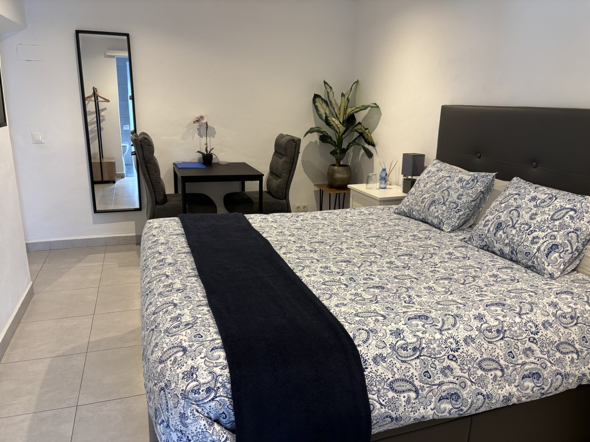Pictures of Deluxe suite, en-suite bathroom
