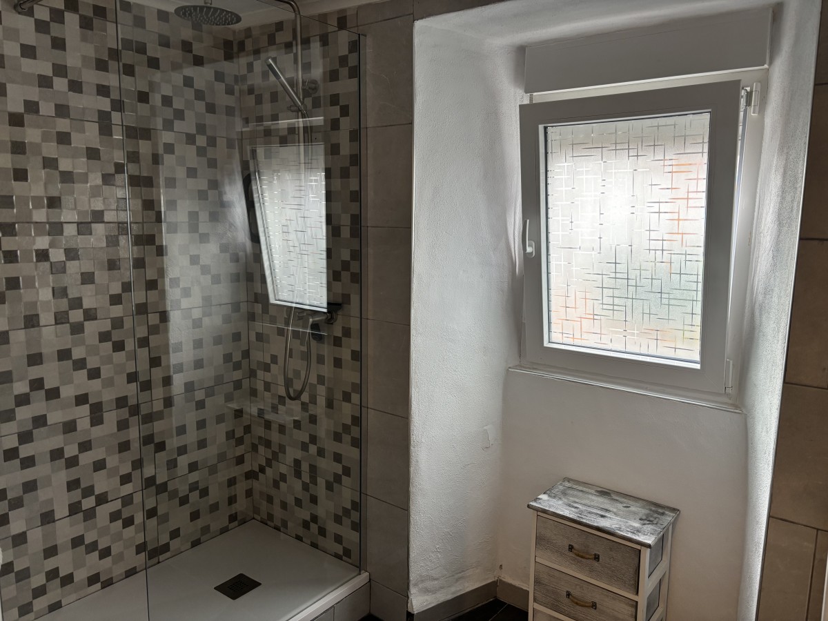 Pictures of Double room, en-suite bathroom