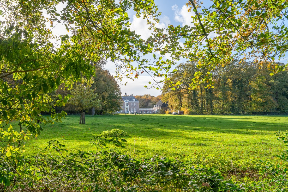 Pictures of Holiday home located on Estate Zwaluwenburg
