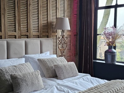 The Golden Suite Roomz B&B
