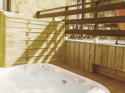 La Campanule - Gîte with Jacuzzi for 6 People