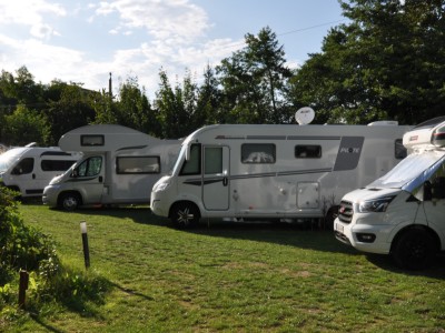 Camperplaats Hintergarten, 6 - 7,5 m 3,5t.