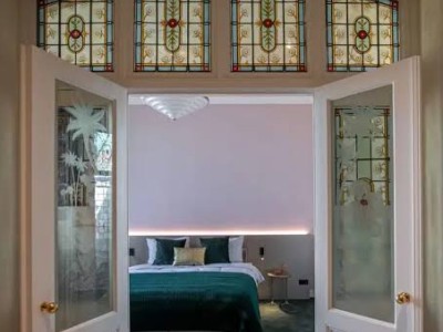 N2 Luxe Suite met Kingsize bed