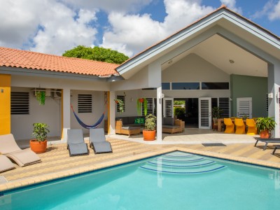 Villa Curazon