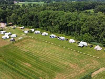 Kampeerplek met verharding