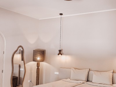 Deluxe Suite – Sand