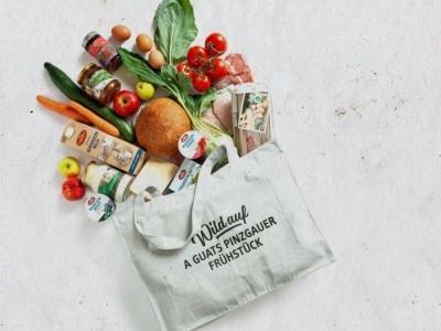 Beginnen Sie Ihren Tag mit einer Frühstückstüte mit regionalen Produkt