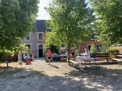 Sonntag, 3. Mai Programmpunkt: Flohmarkt mit Trödel! Ein Besuch lohnt sich..