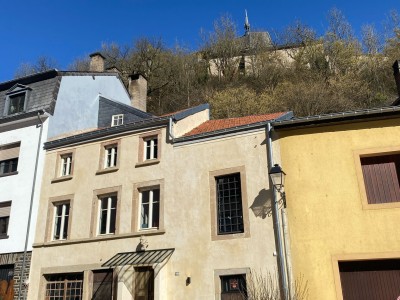 Dormez au pied d’un château de conte de fées à Vianden !