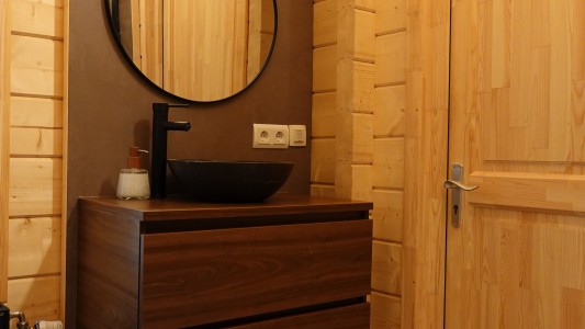 H&L Holiday Homes