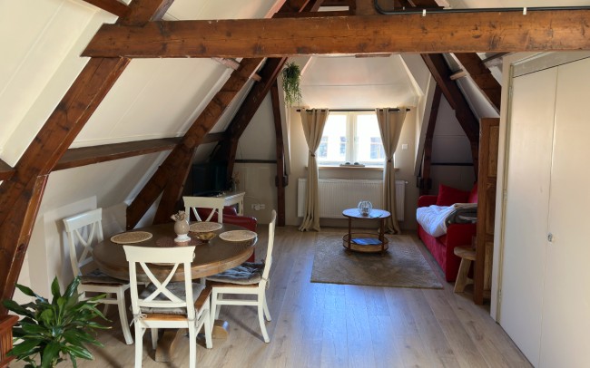 Gunnery's Guest House 