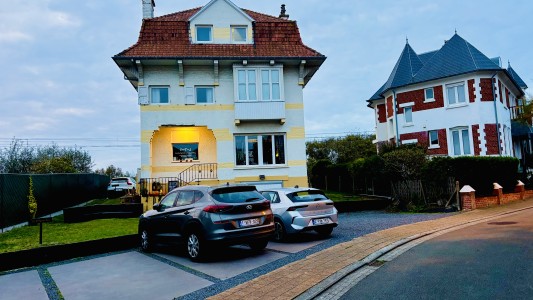 Maison Noire