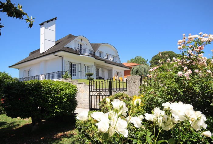 General photo about Villa Branca Barreiros Bed & Breakfast AL/98139 1