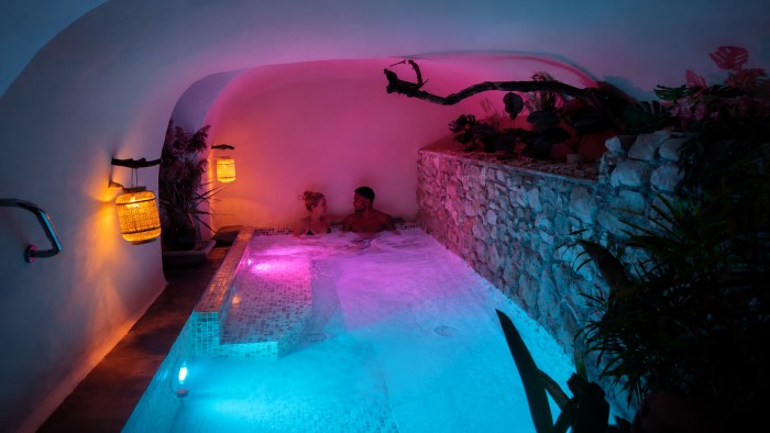 General photo about C R Boutique el Capricho 1
