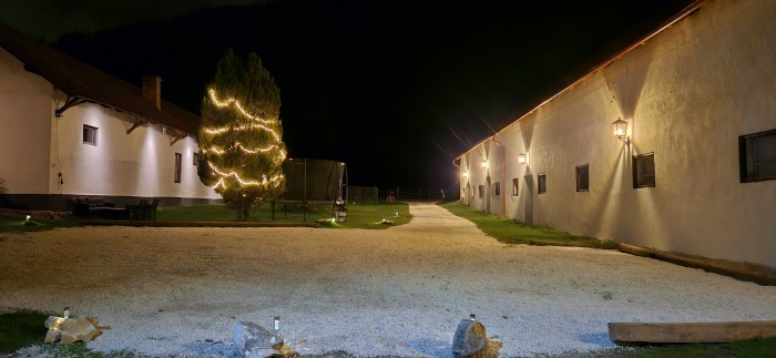 Allgemeines Bild über Feriengut und Pferdegut Schloss Treffen 1