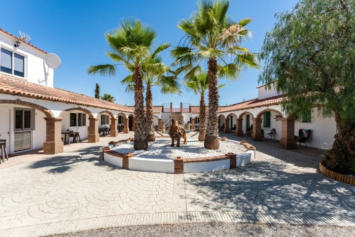General photo about La casa de familia 1