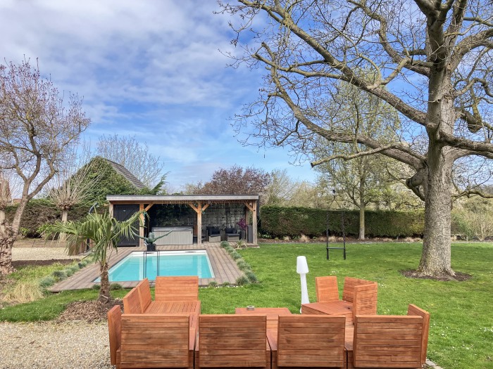 Algemene foto over Rue Haute by M&M bed and breakfast Maastricht. 1