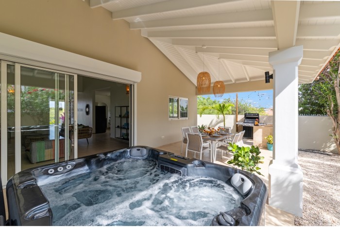 Algemene foto over Casa Luz Color Curaçao 1